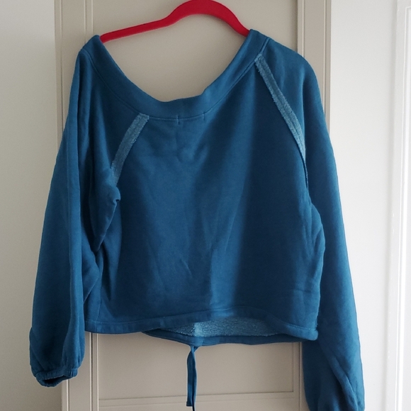 Lovers + Friends Off The Shoulder Boxy Sweatshirt - Picture 4 of 4